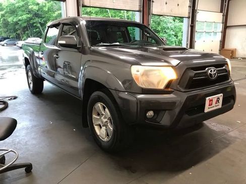 Used 2012 Toyota Tacoma 4x4 Double Cab w/ TRD Sport Pkg image 2