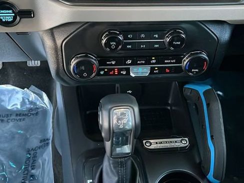Used 2024 Ford Bronco Wildtrak image 13