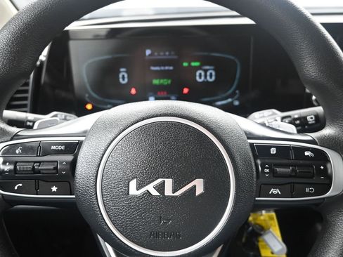 Certified 2023 Kia Sportage LX image 15