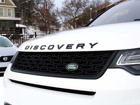 Used 2018 Land Rover Discovery Sport HSE image 4