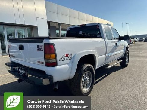 Used 2004 GMC Sierra 2500 SLT AWD/4WD image 6