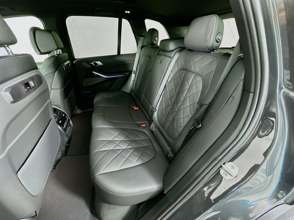 Used 2026 BMW X5 xDrive50e AWD/4WD image 17