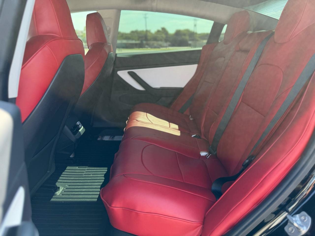 Used 2020 Tesla Model 3 Standard Range RWD image 13