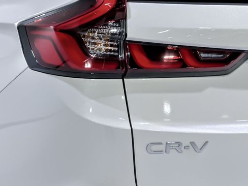 Used 2025 Honda CR-V EX image 28