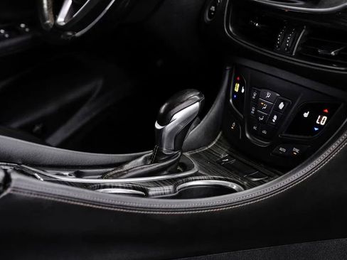 Used 2017 Buick Envision Essence FWD image 28