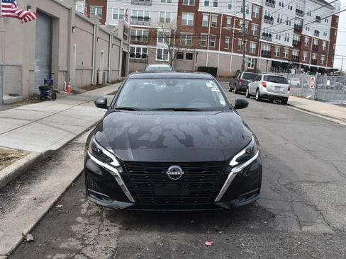 Used 2025 BMW X6 xDrive40i image 3