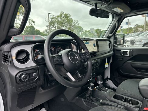 New 2026 Jeep Gladiator Sport AWD/4WD image 36