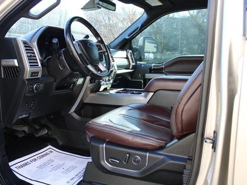 Used 2017 Ford F250 Platinum w/ Platinum Ultimate Package image 17