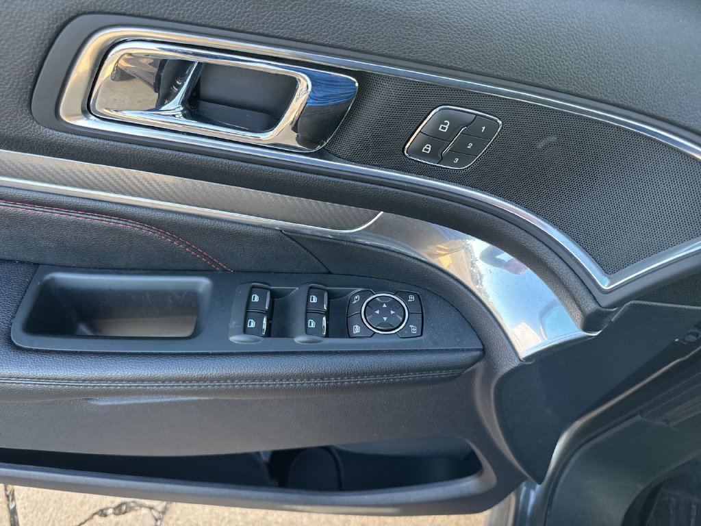 Used 2019 Ford Explorer Sport w/ Equipment Group 401A AWD/4WD image 14