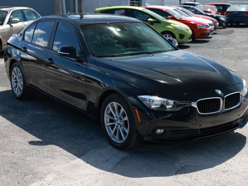 Used 2017 BMW 320i xDrive Sedan AWD/4WD image 15