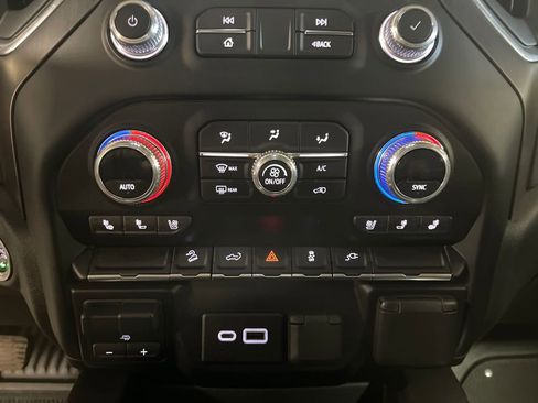 Used 2022 GMC Sierra 1500 AT4 AWD/4WD image 19