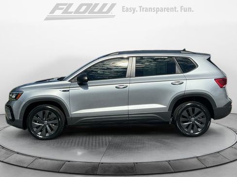 Used 2022 Volkswagen Taos S FWD image 5
