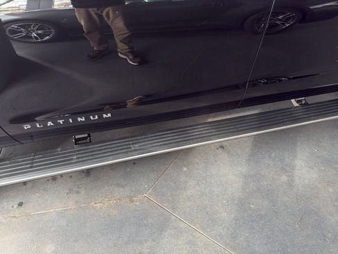 Certified 2023 Ford Expedition Max Platinum image 32