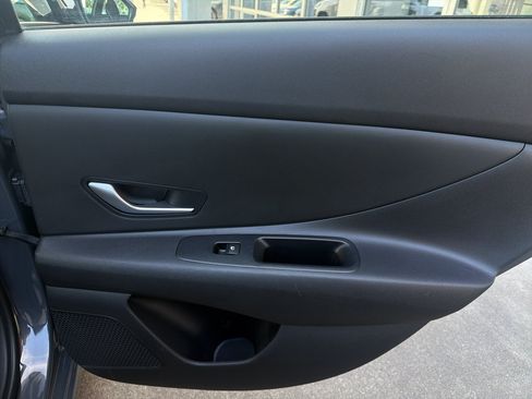 Used 2024 Hyundai Elantra SEL FWD image 15