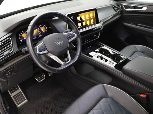 Used 2024 Volkswagen Atlas Cross Sport SEL Premium R-Line image 16