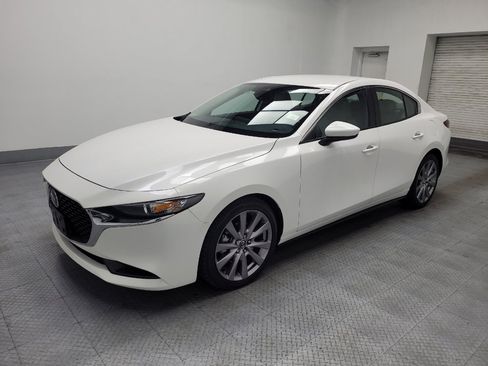 Used 2019 MAZDA MAZDA3 Sedan w/ Preferred Package image 2