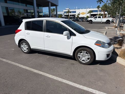 Used 2012 Nissan Versa 1.8 S w/ Plus Pkg image 5