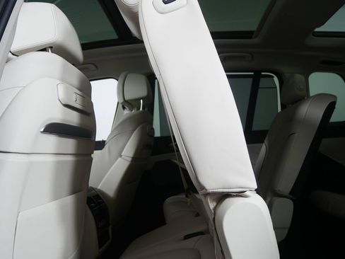 Certified 2026 BMW X7 xDrive40i AWD/4WD image 17