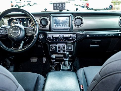 Used 2018 Jeep Wrangler Unlimited Sport S image 11