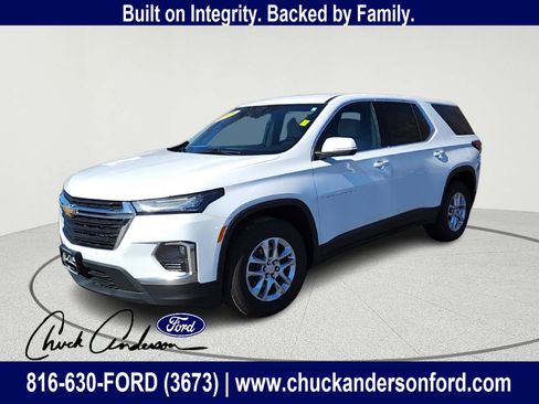 Used 2023 Chevrolet Traverse LS image 10