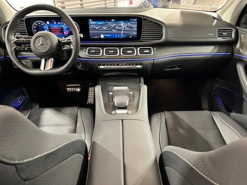 New 2026 Mercedes-Benz GLS 450 4MATIC image 4