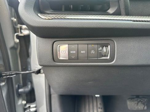 Used 2026 Chevrolet Traverse High Country AWD/4WD image 13