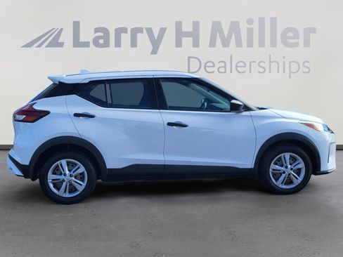 Used 2023 Nissan Kicks S image 6