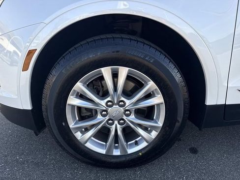 Certified 2024 Cadillac XT5 Luxury w/ LPO, Floor Liner Package AWD/4WD image 11