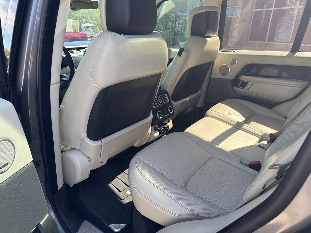 Used 2018 Land Rover Range Rover Supercharged AWD/4WD image 21