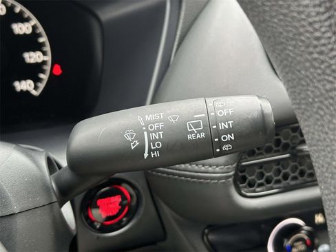 Used 2023 Honda HR-V LX image 19