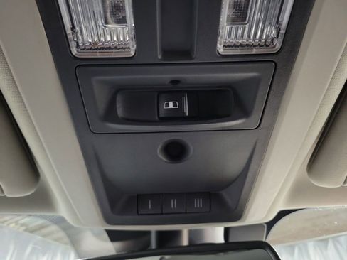 Used 2015 RAM 1500 Laramie w/ Convenience Group image 21