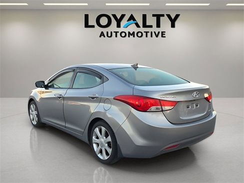 Used 2013 Hyundai Elantra Limited w/ Technology Pkg image 3