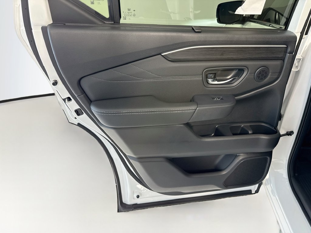 New 2026 Honda Pilot Touring image 27