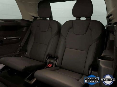 Used 2025 Volvo XC90 B6 Plus image 21