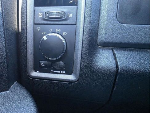 Used 2017 RAM 2500 Tradesman w/ Chrome Appearance Group image 52