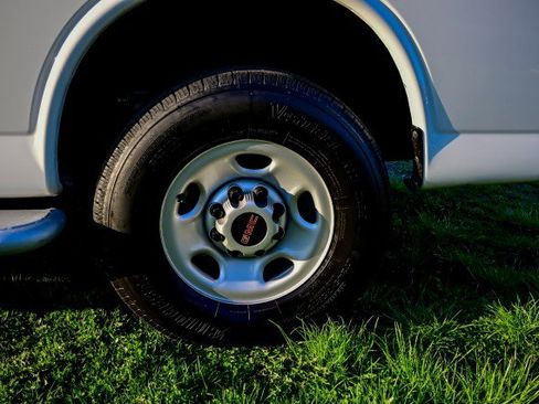 Used 2024 GMC Savana 2500 w/ Driver Convenience Package image 31