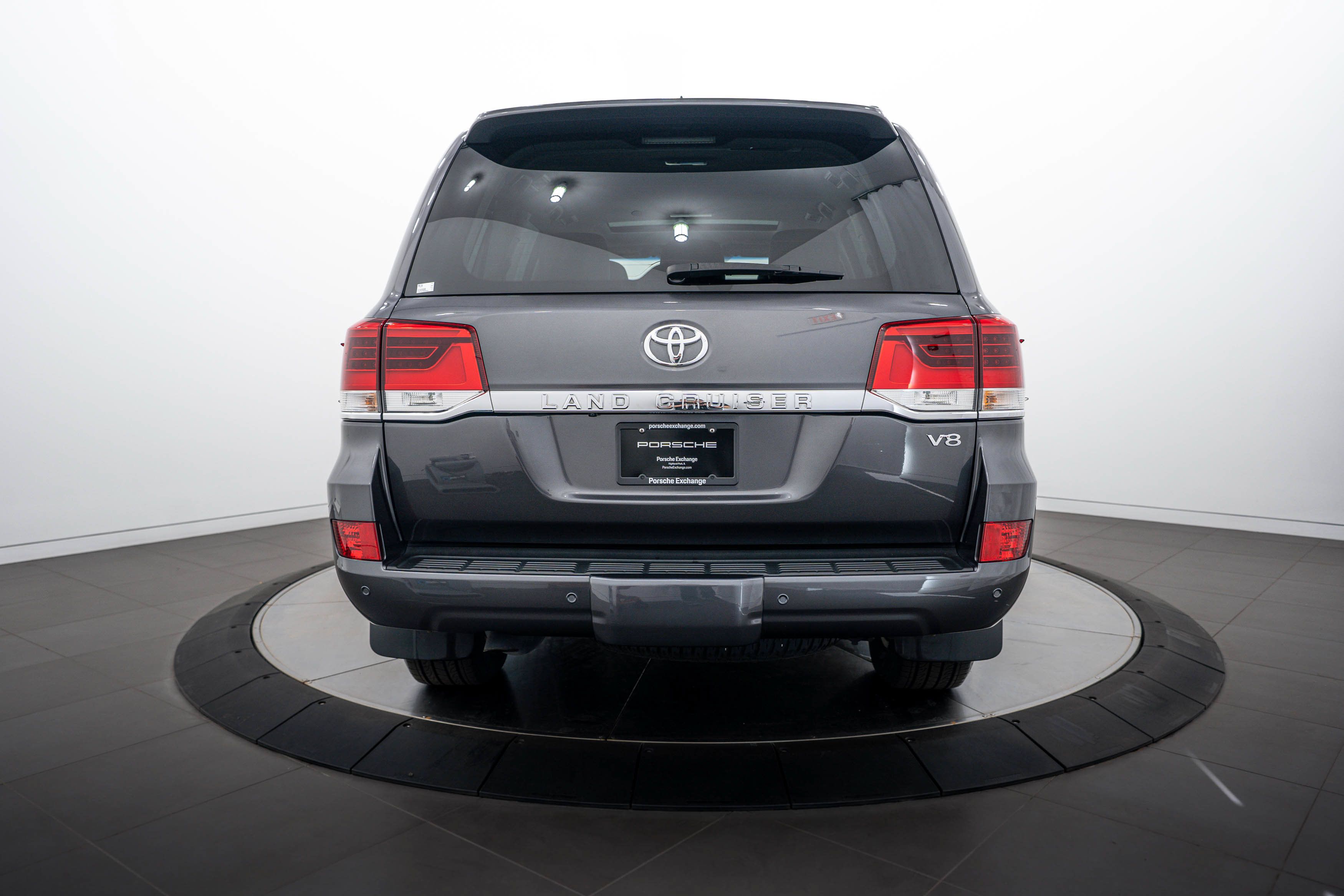 Used 2016 Toyota Land Cruiser AWD/4WD image 6