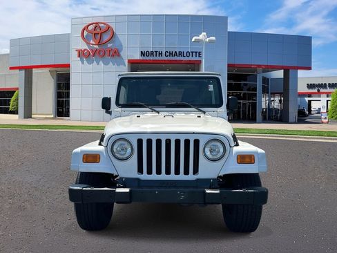 Used 2004 Jeep Wrangler 4WD w/ Dual Top Group image 2