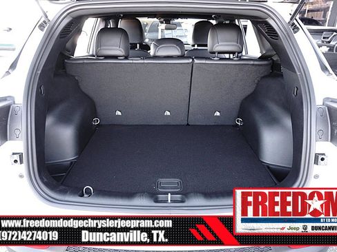 New 2026 Jeep Compass Latitude image 45