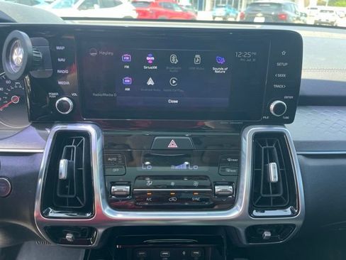Used 2022 Kia Sorento SX FWD image 19