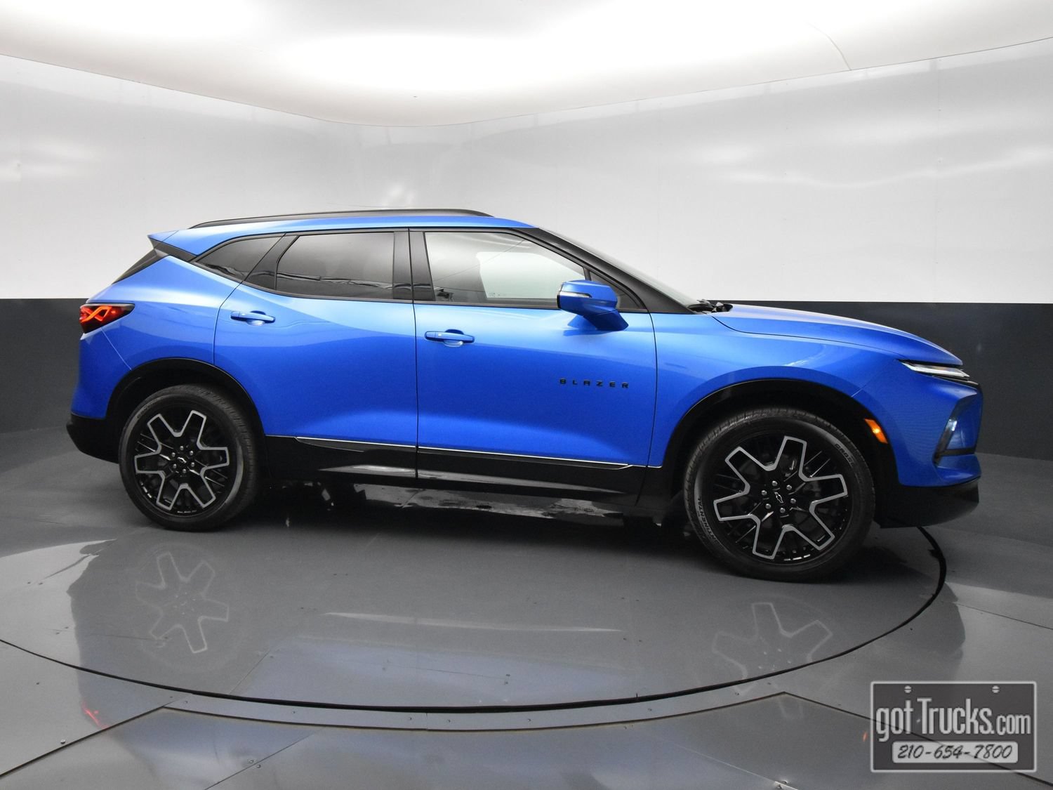 Used 2024 Chevrolet Blazer RS w/ Driver Confidence II Package FWD image 48