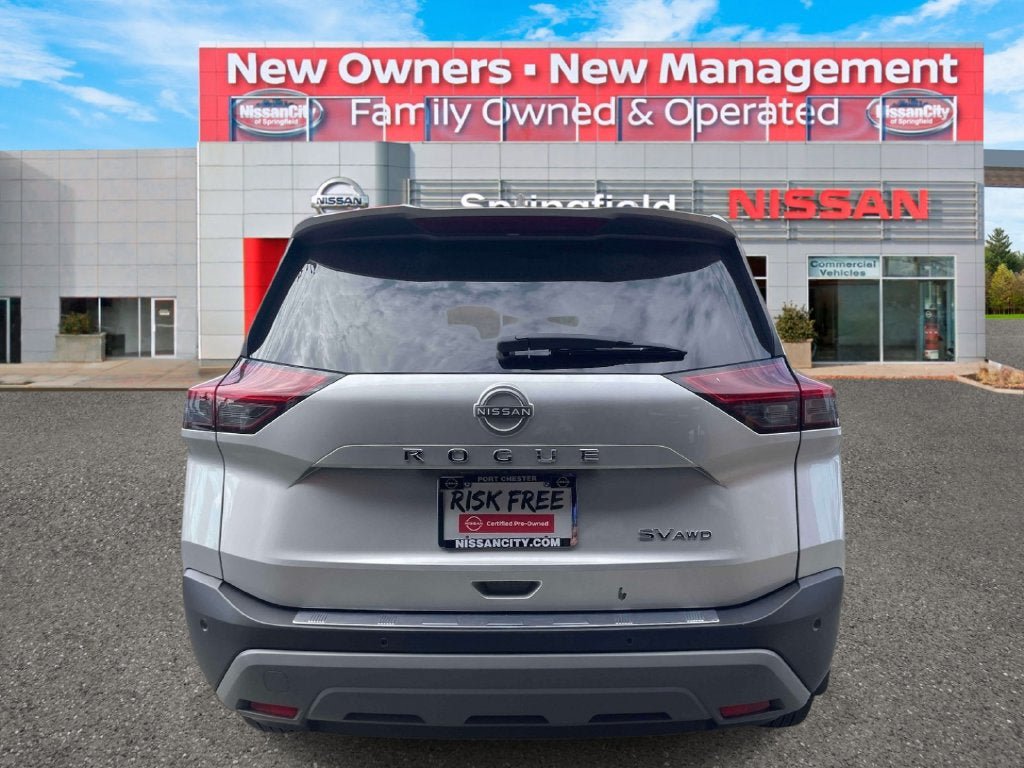 Used 2023 Nissan Rogue SV AWD/4WD image 7