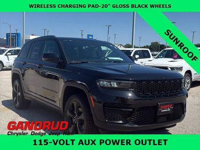 Used 2022 Jeep Grand Cherokee Altitude
