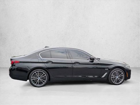 Used 2023 BMW 530e xDrive AWD/4WD image 8