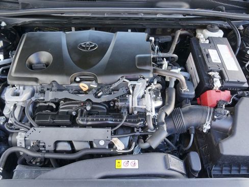 Used 2019 Toyota Camry LE image 21