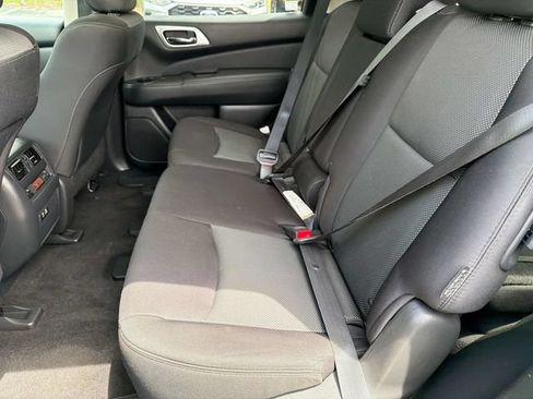 Used 2020 Nissan Pathfinder S AWD/4WD image 24