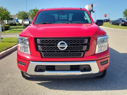Used 2021 Nissan Titan SV w/ SV Convenience Package RWD image 2