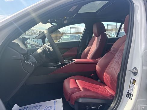 Used 2024 BMW 530i xDrive w/ Premium Package image 12