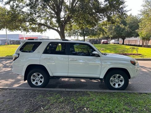 Used 2024 Toyota 4Runner SR5 RWD image 7