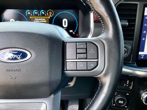 Certified 2022 Ford F150 Lariat w/ Equipment Group 502A High image 25